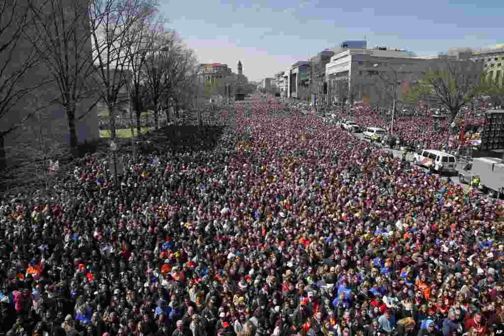 The crowd fills Pennsylvania Avenue during the "March for Our Lives" rally in support of gun control, Saturday, March 24, 2018, in Washington. (AP Photo/Alex Brandon)
