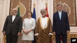9일 열린 이란 핵 협상에 참가한 존 케리 미 국무장관(오른쪽부터), 유세프 빈 알라위 오만 외무장관, 캐서린 애슈턴 유럽연합 외교안보 고위대표, 무함마드 자바드 자리프 이란 외무장관.