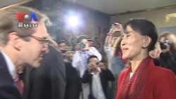 In US, Aung San Suu Kyi Welcomed Warmly (in Khmer)