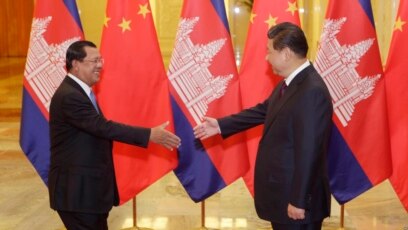 Thủ tướng Hun Sen và Chủ tịch Tập Cận Bình trong một cuộc gặp ở Bắc Kinh.