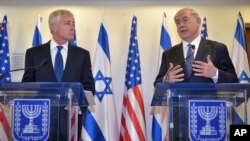 Thủ tướng Israel Benjamin Netanyahu (phải) và Bộ trưởng Quốc phòng Mỹ Chuck Hagel mở cuộc họp báo chung ở Jerusalem, 5/16/14. 