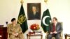 Pakistan Army Chief Holds Off Generals Seeking PM's Ouster
