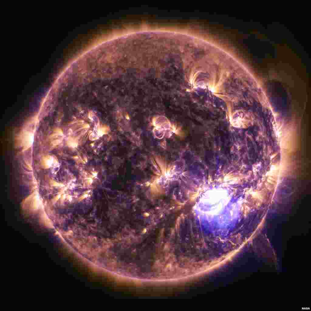 Holiday Lights on the Sun: The sun emitted a significant solar flare, peaking at 7:28 p.m. EST on Dec. 19, 2014. NASA&rsquo;s Solar Dynamics Observatory, which watches the sun constantly, captured an image of the event.