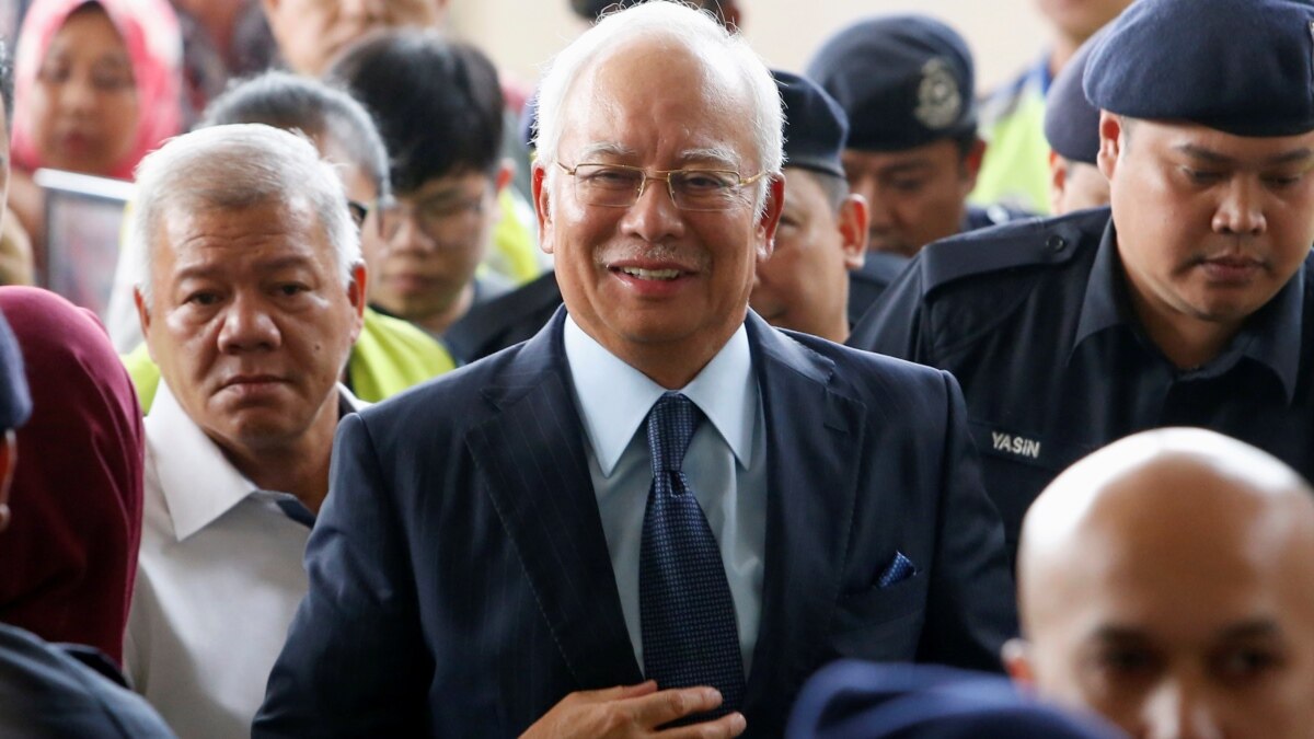 Malaysian Ex-PM Slapped With New Charge Over 1MDB Scandal