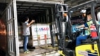 Hoa Kỳ tặng khẩu trang ‘chất lượng cao’ cho nhân viên tuyến đầu Việt Nam