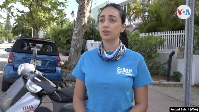 Hace un año, María José Algarra impulsó el proyecto “Clean this beach up” para crear conciencia sobre el impacto de los desechos en el medio ambiente.
