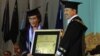 Meski Tak Selesai Pendidikan Formal, Berkat Keberanian dan Inovasi, Susi Pudjiastuti Raih Doktor Honoris Causa