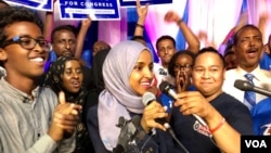 Ilhan Omar addresses supporters after her historic primary election victory to represent Minnesota's 5th District in the U.S. Congress in Minneapolis, Aug. 14, 2018. (Photo: K. Farabaugh / VOA) 