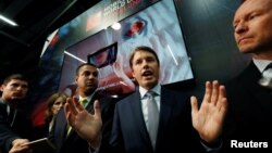 U.S. Deputy Assistant secretary for Cyber and International Communications and Information Policy Robert Strayer holds a news briefing at the Mobile World Congress in Barcelona, Spain, Feb. 26, 2019. 