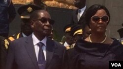 President Robert Mugabe says some people within his party and government want to remove him from power.