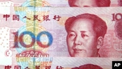 Chinese 100 yuan bank notes