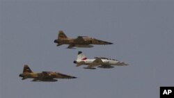 Iraninian jet fighters (file photo)