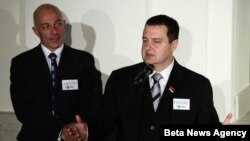 Premijer Srbije Ivica Dacic i stalni koordinator UN u Srbiji Vilijam Infante u Beogradu 24. oktobra 2012.