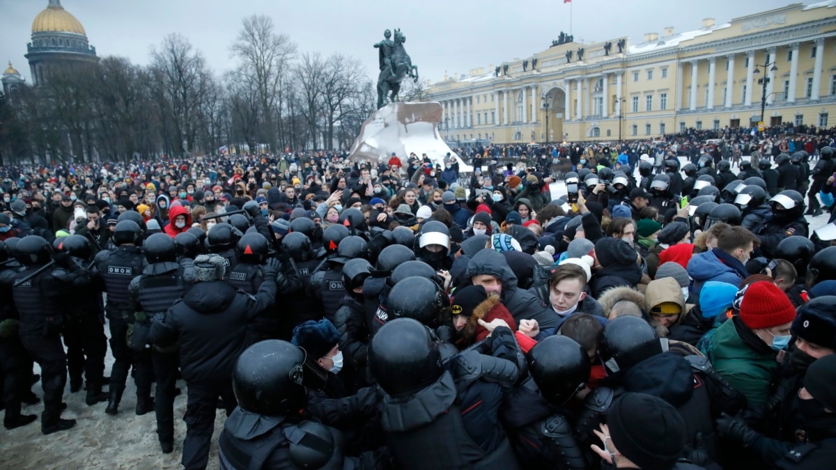 Протесты в России: новый смысл против старых репрессий