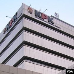 Kantor pusat KPK di Jakarta. Pihak berwenang terkait urusan korupsi mengalami hambatan mengembalikan asset yang dibawa lari koruptor ke luar negeri.