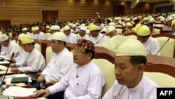 تشکيل جلسه افتتاحيه پارلمان برمه بدون حضور آنگ سان سوچی