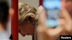 Bà Clinton bỏ phiếu ở New York hôm 8/11.