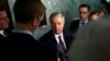 EE.UU.: Senador pide audiencia tras retiro de tropas de Siria y Afganistán
