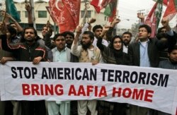 عافیہ صدیقی کی رہائی کے حق میں مظاہرے بھی کیے جاتے رہے ہیں۔ (فائل فوٹو)