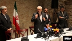 Ngoại trưởng Iran Mohammad Javad Zarif tại cuộc đàm phán ở Vienne