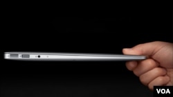Los nuevos MacBook Air fueron sin duda la estrella de la presentación, con su elegante diseño, pero un precio excesivamente elevado.