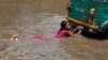 بھارت: سیلاب سے دو ہفتوں میں 250 سے زائد افراد ہلاک