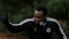 Le joueur ghanéen Essien interdit de jouer faute de permis de travail