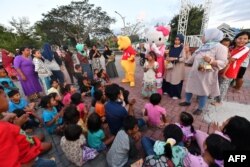 Anak-anak korban gempa dan tsunami di Kota Palu saat mengikuti program penyembuhan trauma di Kota Palu, 8 Oktober 2018.