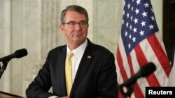 Sakataren tsaron Amurka Ash Carter
l