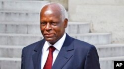 José Eduardo dos Santos justifica medida com racionalização dos recursos