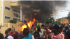 Um morto, várias viaturas incendiadas e sedes da Igreja Universal do Reino de Deus destruídas depois de tumultos quarta-feira na cidade de São Tomé