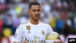 Eden Hazard lors de sa présentation à Santiago Bernabeu, Espagne, le 13 juin 2019.