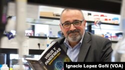 El microbiólogo Ignació López Goñi explica que hay por lo menos diez razones por las cuales debemos ser optimistas y no dejarnos llevar por la histeria colectiva.