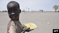 Francë: Niset një anije me ushqime për në Bririn e Afrikës