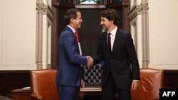 El presidente encargado de Venezuela, Juan Guaidó, durante una reunión con el primer ministro de Canadá, Justin Trudeau, el 27 de enero de 2020 en Ottawa.