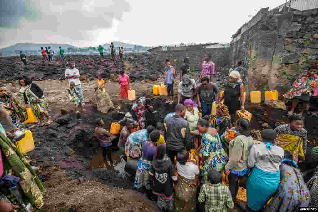 Wakazi wa Goma wakusanyika kwenye kituo cha maji 