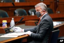 Ričard Brajt, bivši direktor Uprave za napredna biomedicinska istraživanja i razvoj, tokom svedočenja u Predstavničkom domu