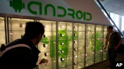 2010年5月20日旧金山举行谷歌会上展出的安卓智能手机