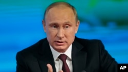 Ông Putin nói Nga đang cấp cho Ukraina một khoản cứu nguy tài chánh là vì 'tình anh em' chứ không phải để thủ lợi chính trị.