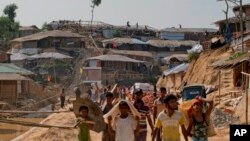  Kutupalong ဒုကၡသည္စခန္းမွ ရိုဟင္ဂ်ာမ်ား 