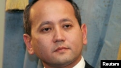 Dissident Kazakh oligarch Mukhtar Ablyazov is seen in Almaty in this November 27, 2006 file photo. 