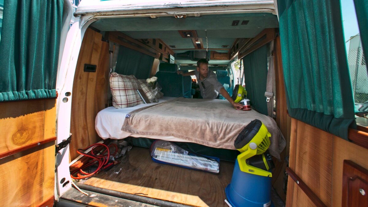 New York Proposes to Fine Airbnb Illegal HomeSharing