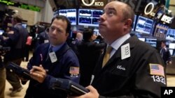 紐約股票交易市場9月16日股市開始上漲股票經紀緊張關注螢幕