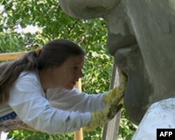 总统公园维修技术员茱莉. 施特姆勒