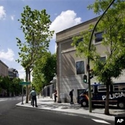 Spanish civil guard and police officers guard the U.S. embassy in Madrid, May 2, 2011