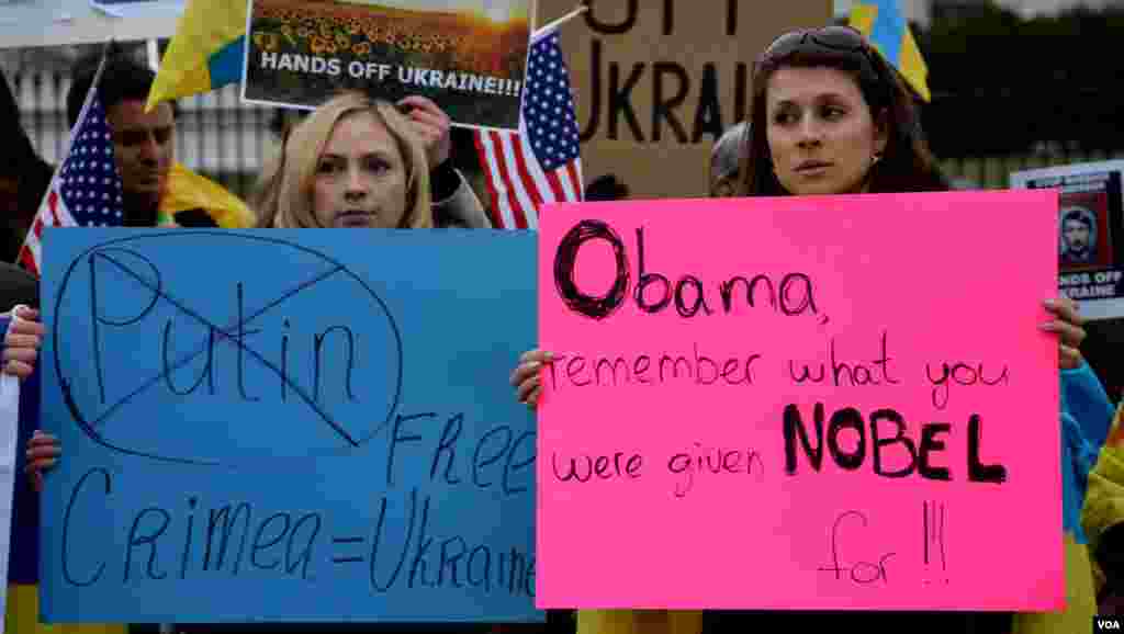 American Ukrainians protest near White House