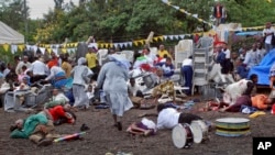 Des blessés suite à l'attentat contre l'église St. Joseph Mfanyakazi à Arusha le 5 mai 