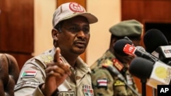 Mohammed Hamdan Dagalo, numéro deux du Conseil militaire, conférence de presse, Khartoum, Soudan, le 30 avril 2019.