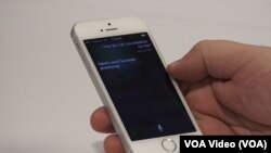 Siri shows off her 'beatbox' trick