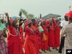 "União Mundo da Ilha" prepara-se para desfilar no carnaval de Luanda de 2011